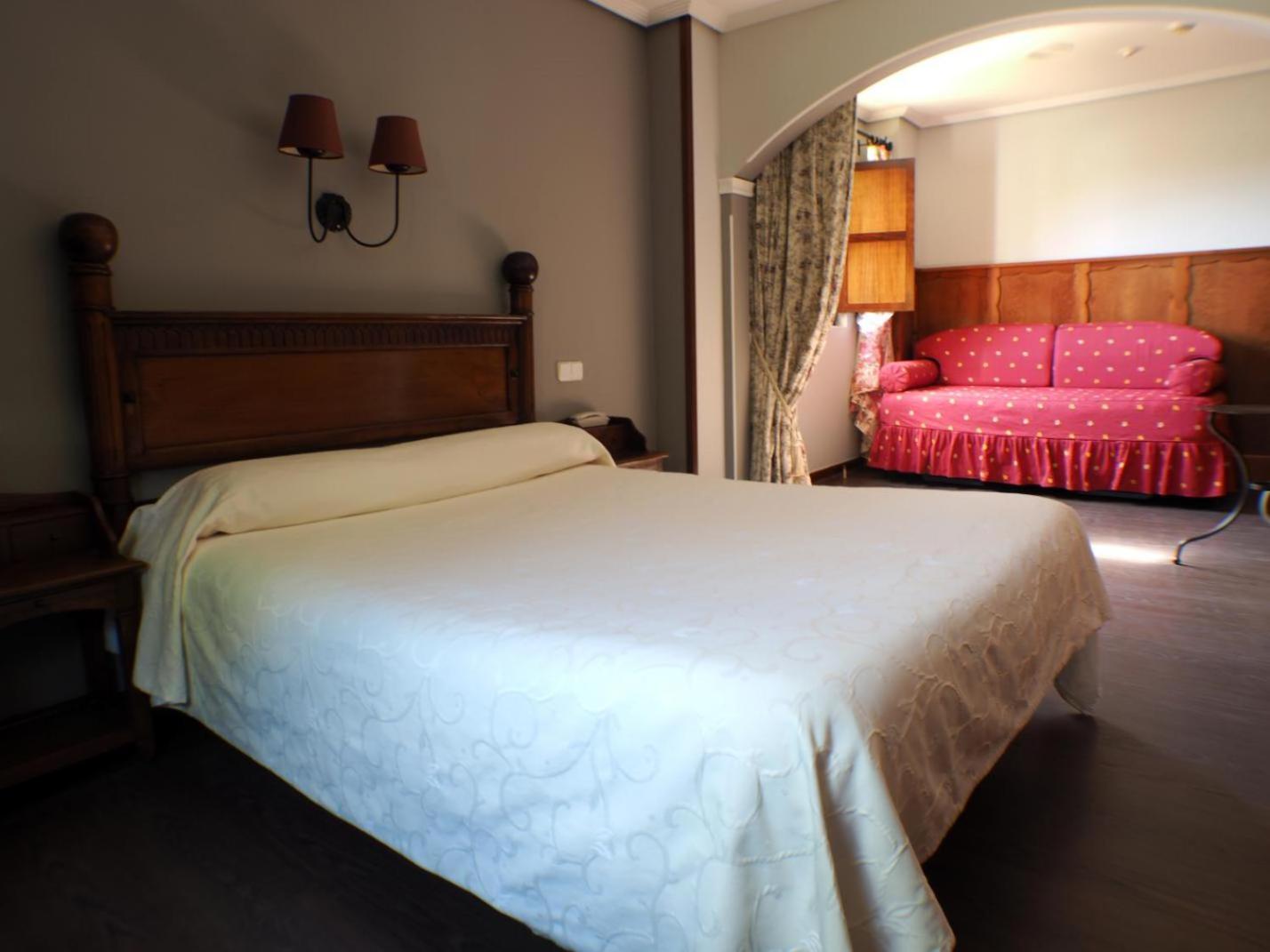 Hotel Comillas Ngoại thất bức ảnh