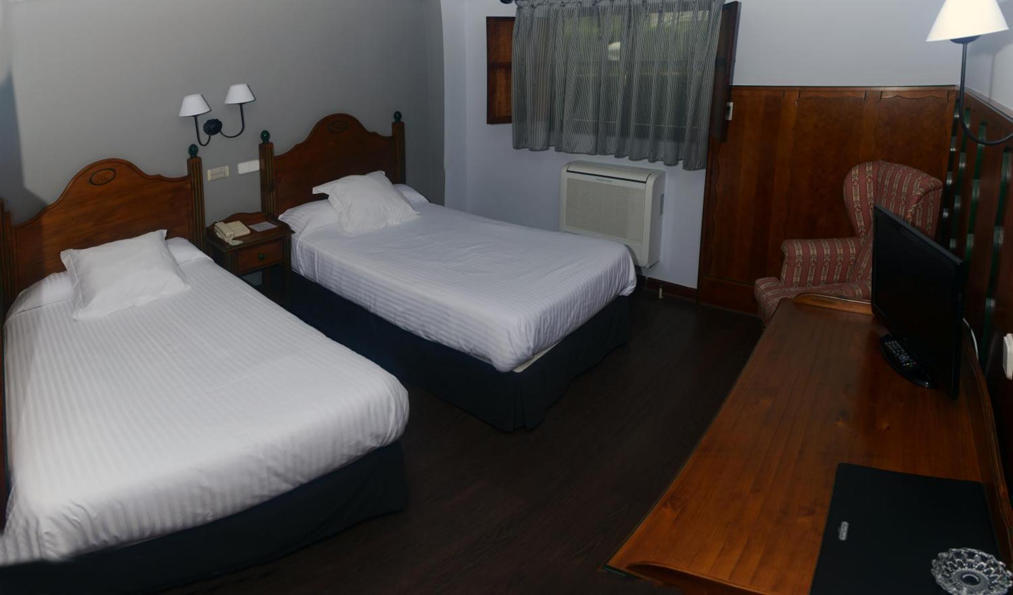 Hotel Comillas Phòng bức ảnh