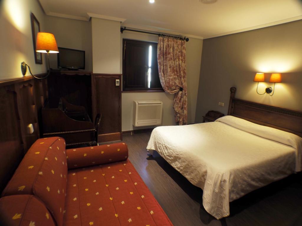 Hotel Comillas Ngoại thất bức ảnh